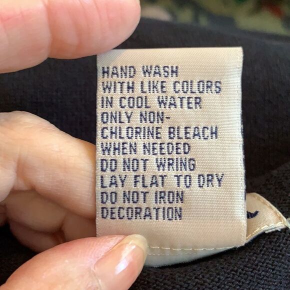 NWT Timberlea black embroidered beaded sweater - Picture 8 of 9